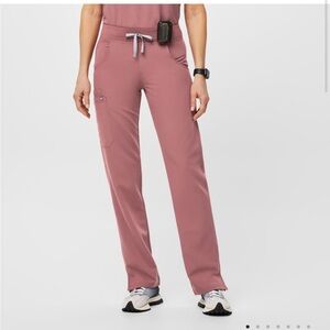 Figs Catarina Kade cargo scrub pants in mauve